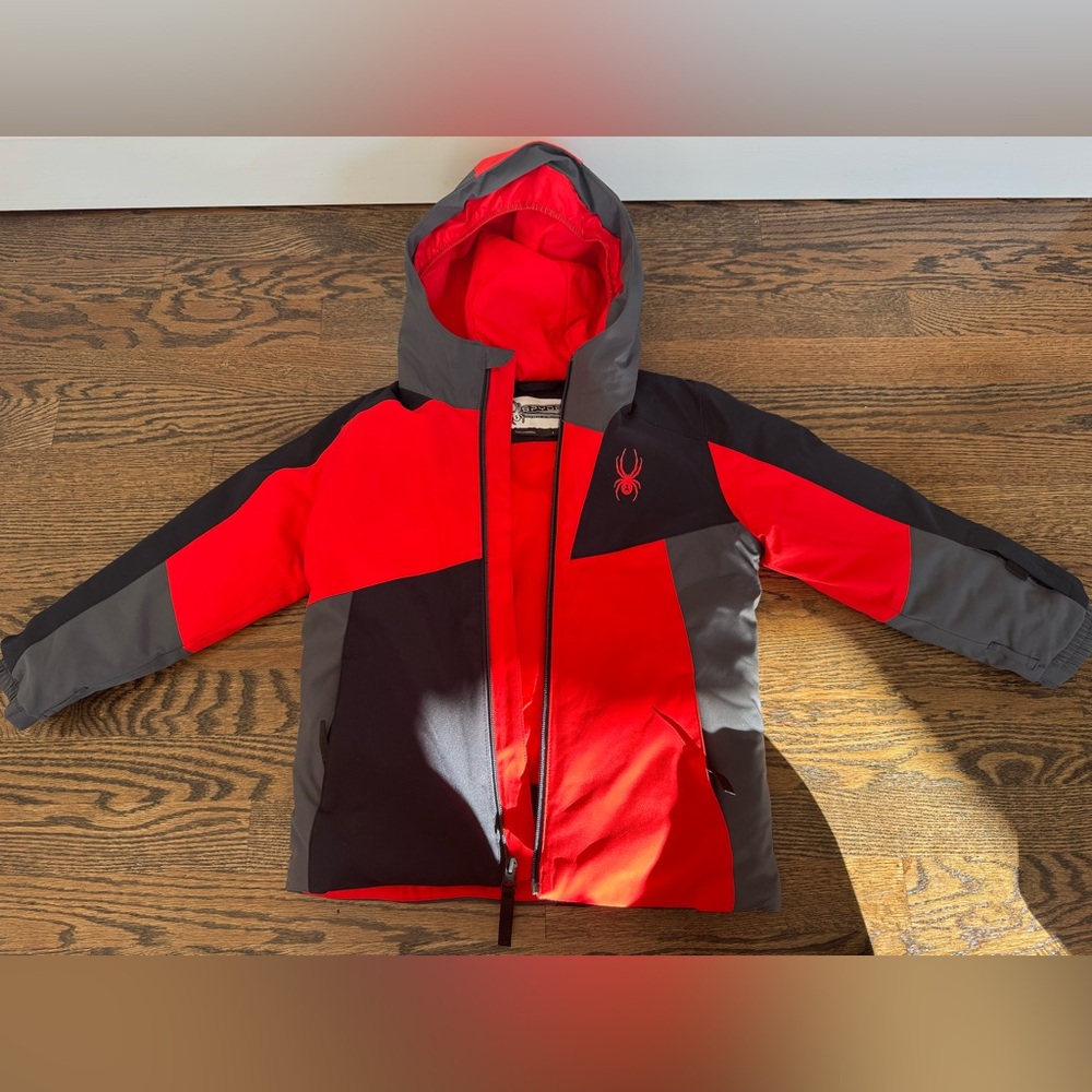 Spyder ambush jacket- boys snow jacket - size 6